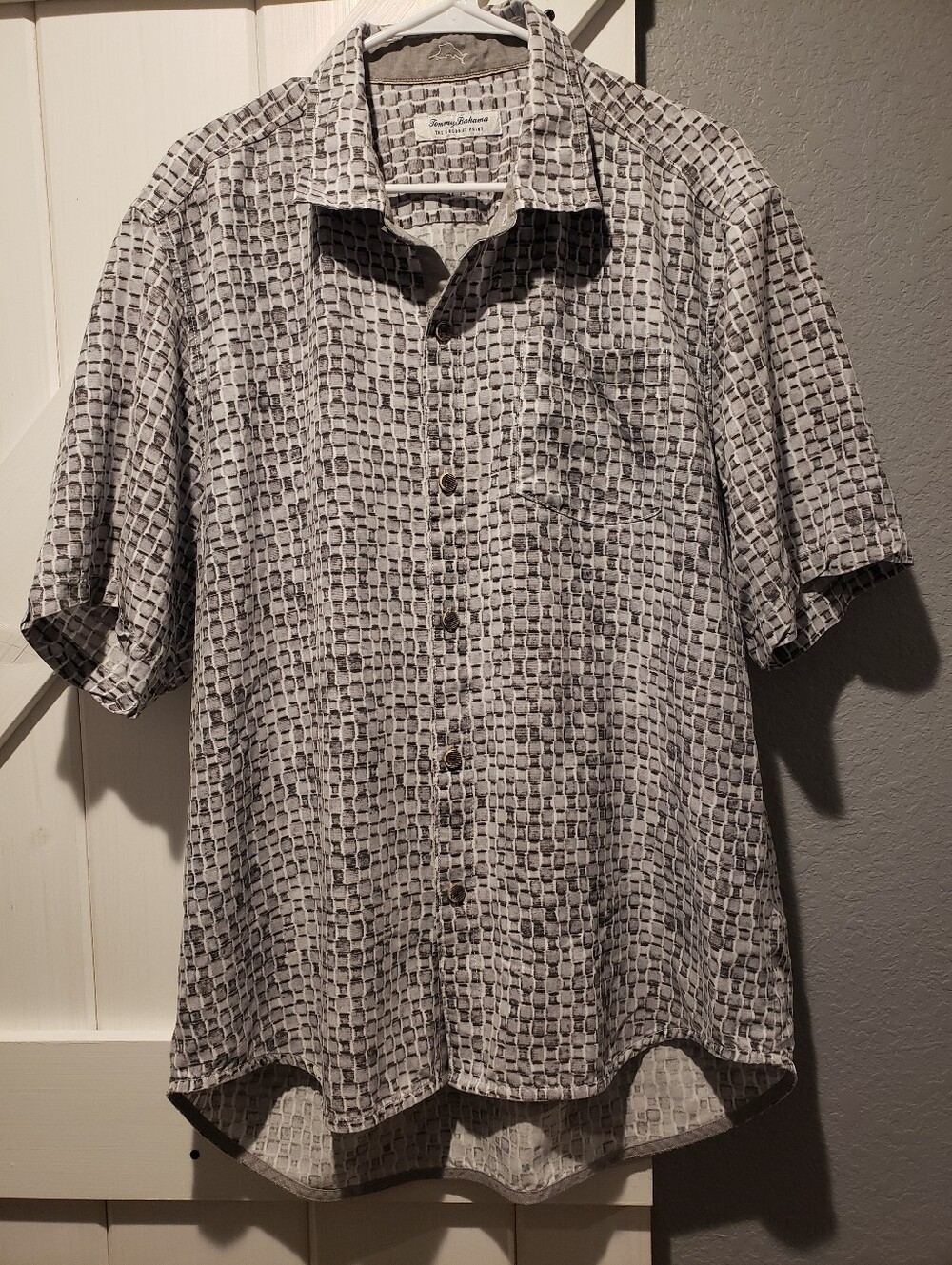 Tommy Bahama Gray Short Sleeve Patterned Button-Up Shirt